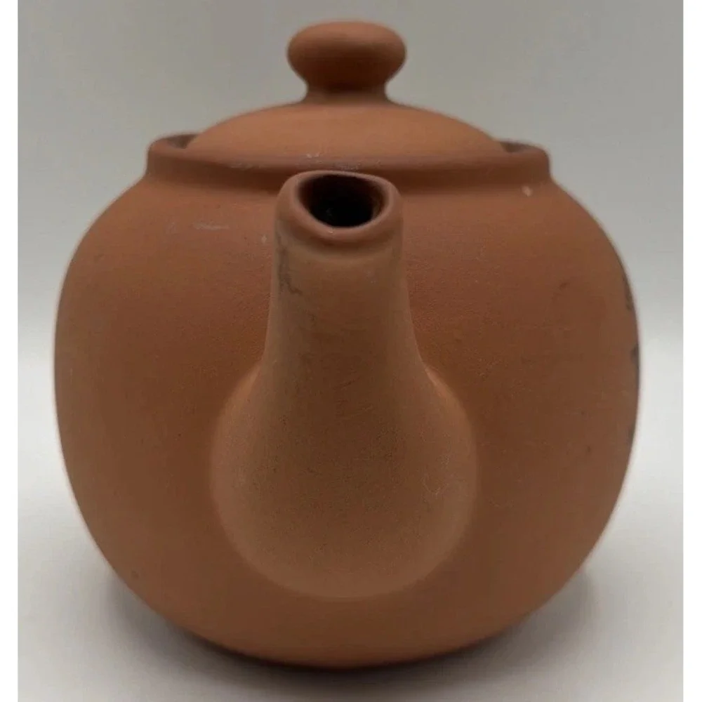 The Original Suffolk Country Tea Pot. Terracotta Henry Watson Pottery England.